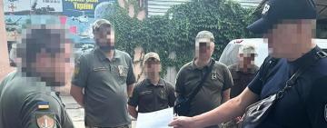 Збивали авто та душили: десять військовослужбовців ТЦК в Одесі  отримали підозру у катуванні цивільних