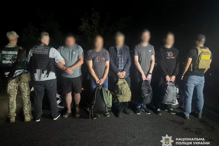 На Одещині затримали чоловіка, який за $700 з людини намагався переправити чотирьох військовозобов’язаних до Молдови