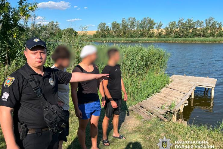 На водоймах Болградського району поліцейські нагадали відпочивальникам правила безпеки
