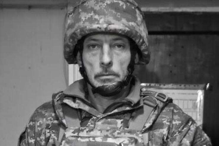 Ізмаїл у жалобі: громада прощається із загиблим Захисником Олександром Літостанським