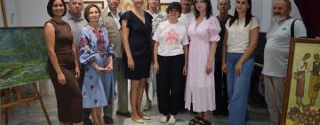 Свобода та глибина на полотні: в Арт-галереї Арциза презентували експозицію «Жити! Вірити! Творити!»