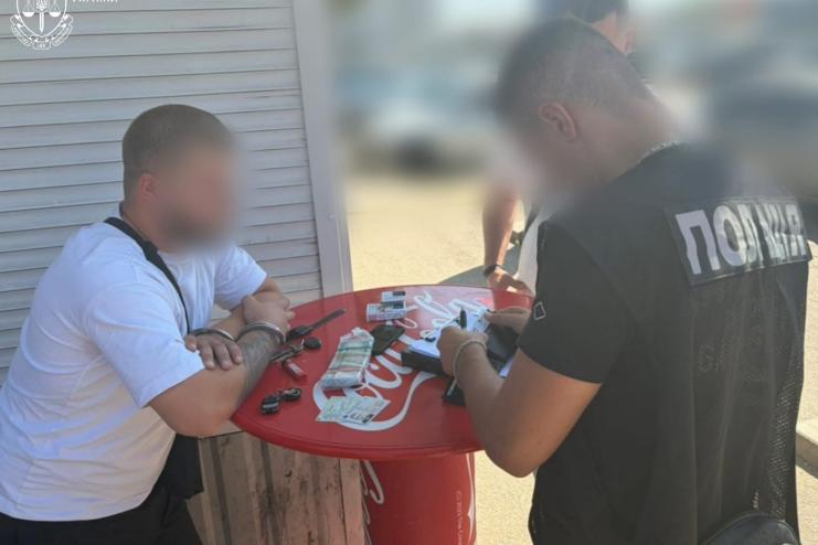 15 тисяч доларів за інвалідність: на Одещині затримали 24-річного чоловіка, який обіцяв «вирішити питання»