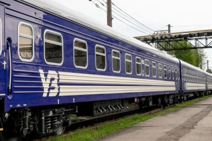 Завчасна евакуація знову врятувала життя: ворожий БПЛА атакував поїзд Одеса -Дніпро