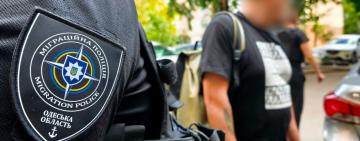В Одесі поліція затримала 38-річного чоловіка за протиправні дії щодо малолітніх дітей 