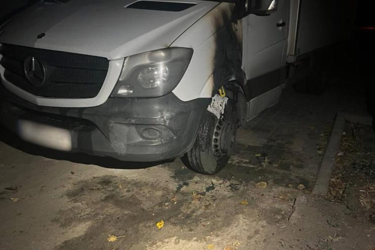 В Одесі затримали 39-річного чоловіка, якого підозрюють у підпалі автомобіля на замовлення