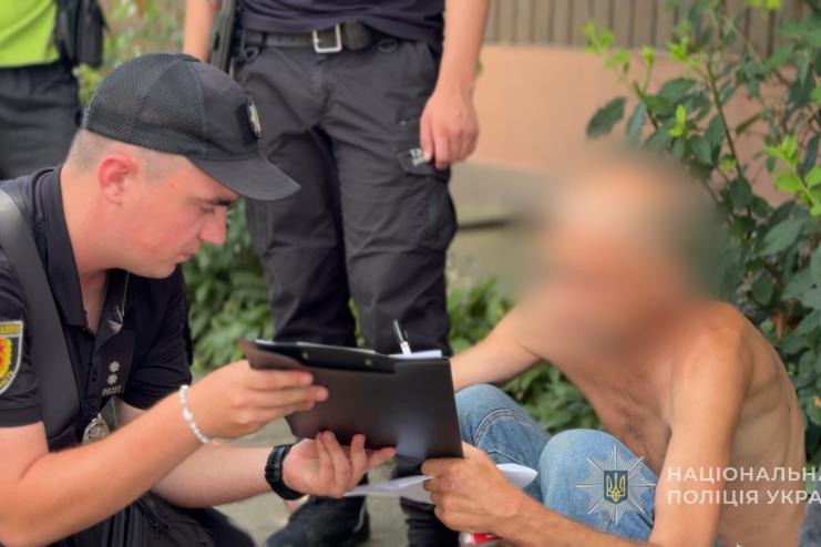 Смертельна бійка під час застілля: на Ізмаїльщині судитимуть рецидивіста, який вбив товариша та закопав тіло на подвір'ї
