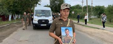 Арцизька громада провела в останню путь Захисника Степана Пальонова
