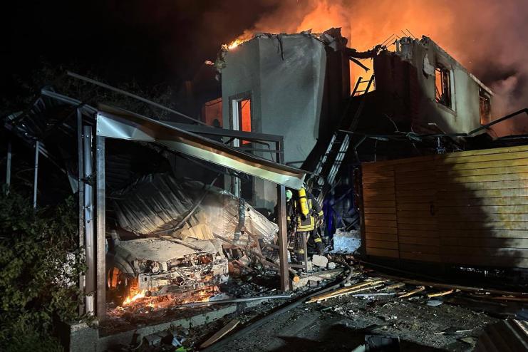 Нічна атака на Одесу: пошкоджено багатоповерхівку та приватні будинки, є постраждалі