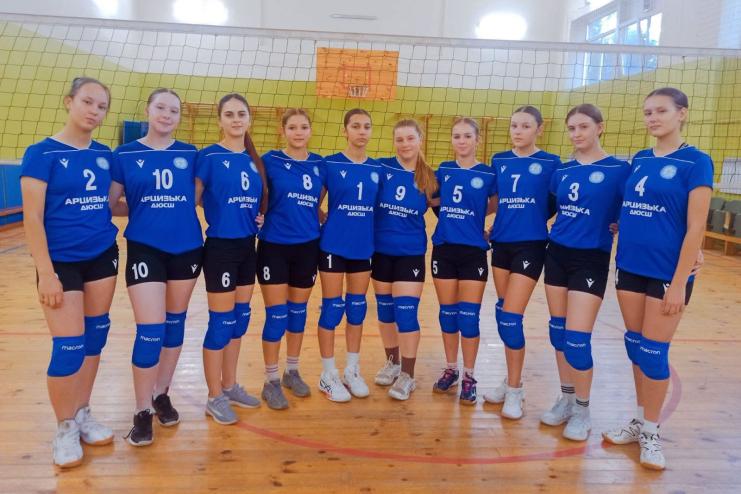 Команда «Арсі» Арцизької ДЮСШ отримала нову спортивну форму