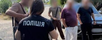 За гроші обіцяв «вирішити» питання з навчанням та іспитами в автошколі: на Одещині викрили 69-річного чоловіка