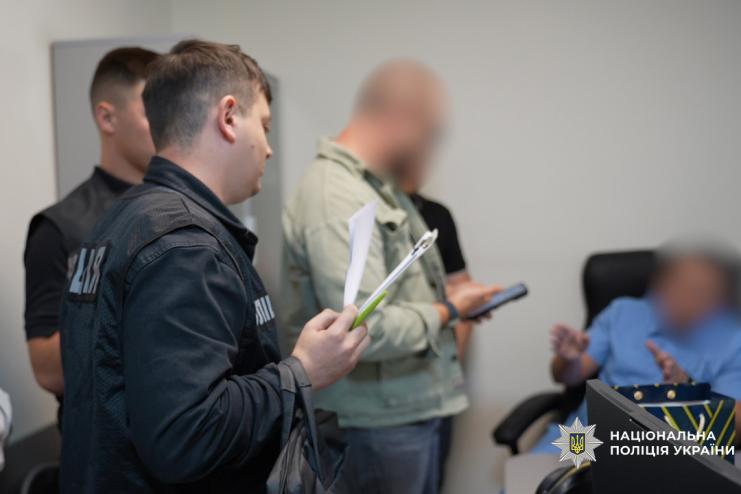 6 000 доларів за інвалідність: в Одесі викрили лікаря, який торгував довідками та вчив симулювати симптоми