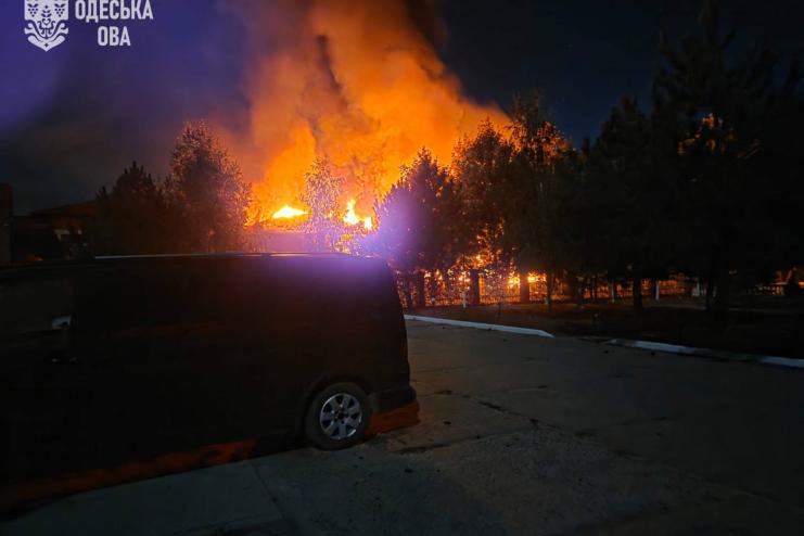Вночі ворог масовано атакував цивільну інфраструктуру Одещини