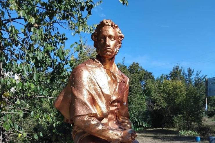 У Татарбунарах відреставрували пам’ятник Пушкіну замість його демонтажу