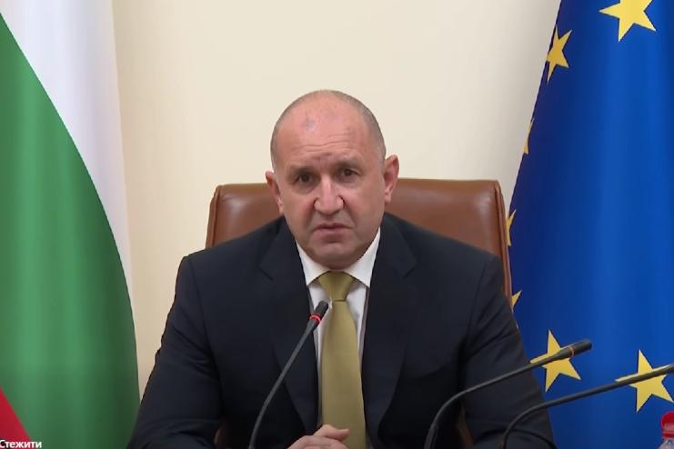 Біля берегів Болгарії дрони атакували цивільне судно з українцями: Румен Радев заявив про нову надзвичайну подію в Чорному морі
